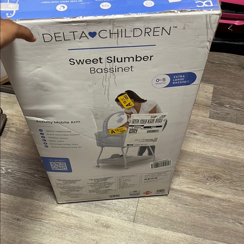 Delta Children Sweet Slumber Bassinet - White